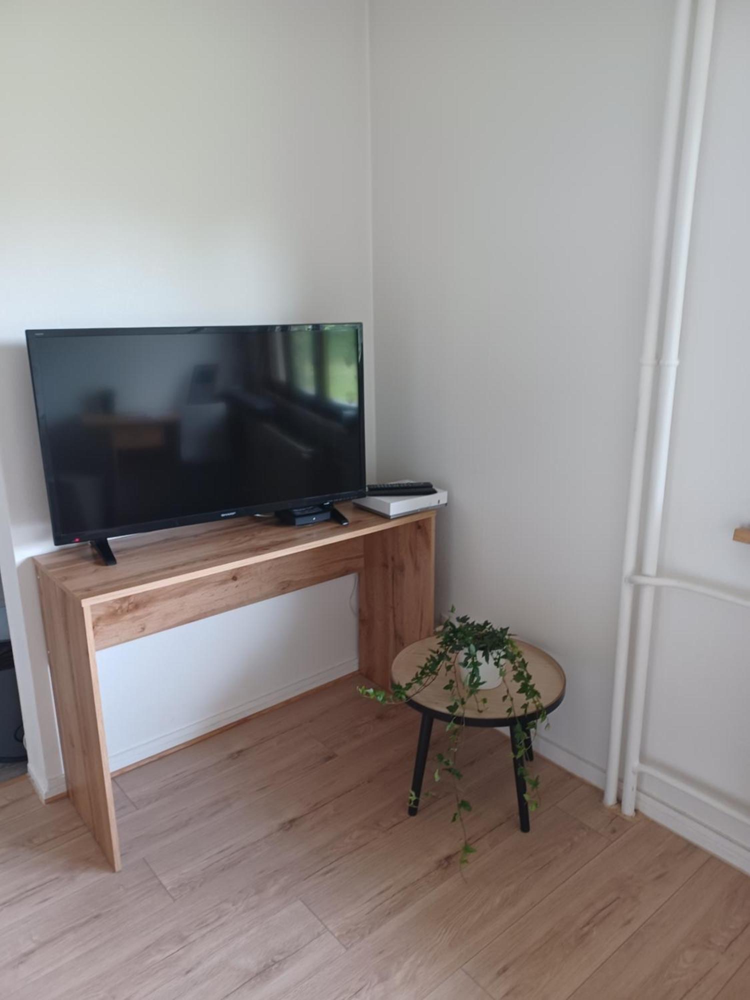 Studio Rdc Calme Avec Parking Ferme Pres Autoroute Et Tram C Miluza Zewnętrze zdjęcie